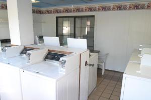 laundromat Laundromat